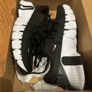 Nike Black and White Athletic Shoes